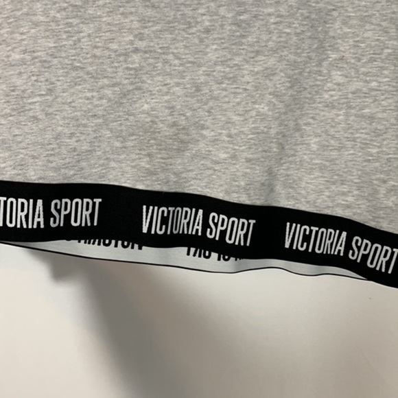Victoria Sport Grey Bottom Elastic Sweater Top - Picture 4 of 7